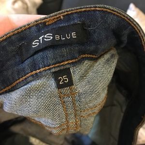 STS Blue Shorts - STS Blue raw cuffed hem boyfriend shorts STS Blue Shorts - STS Blue raw cuffed hem boyfriend shorts
